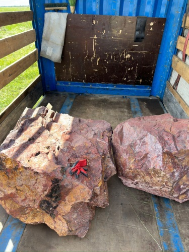 Ландшафтные глыбы красно-фиолетовые 200-1000 килограмм купить в Белорецке