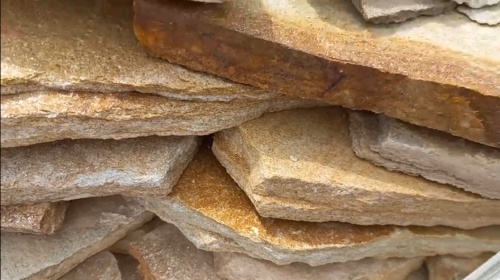 Плитняк златолит жёлтый золотистый для отмостки купить в Белорецке