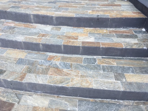 Плитка из Златолита Уральского для лестницы купить в Белорецке