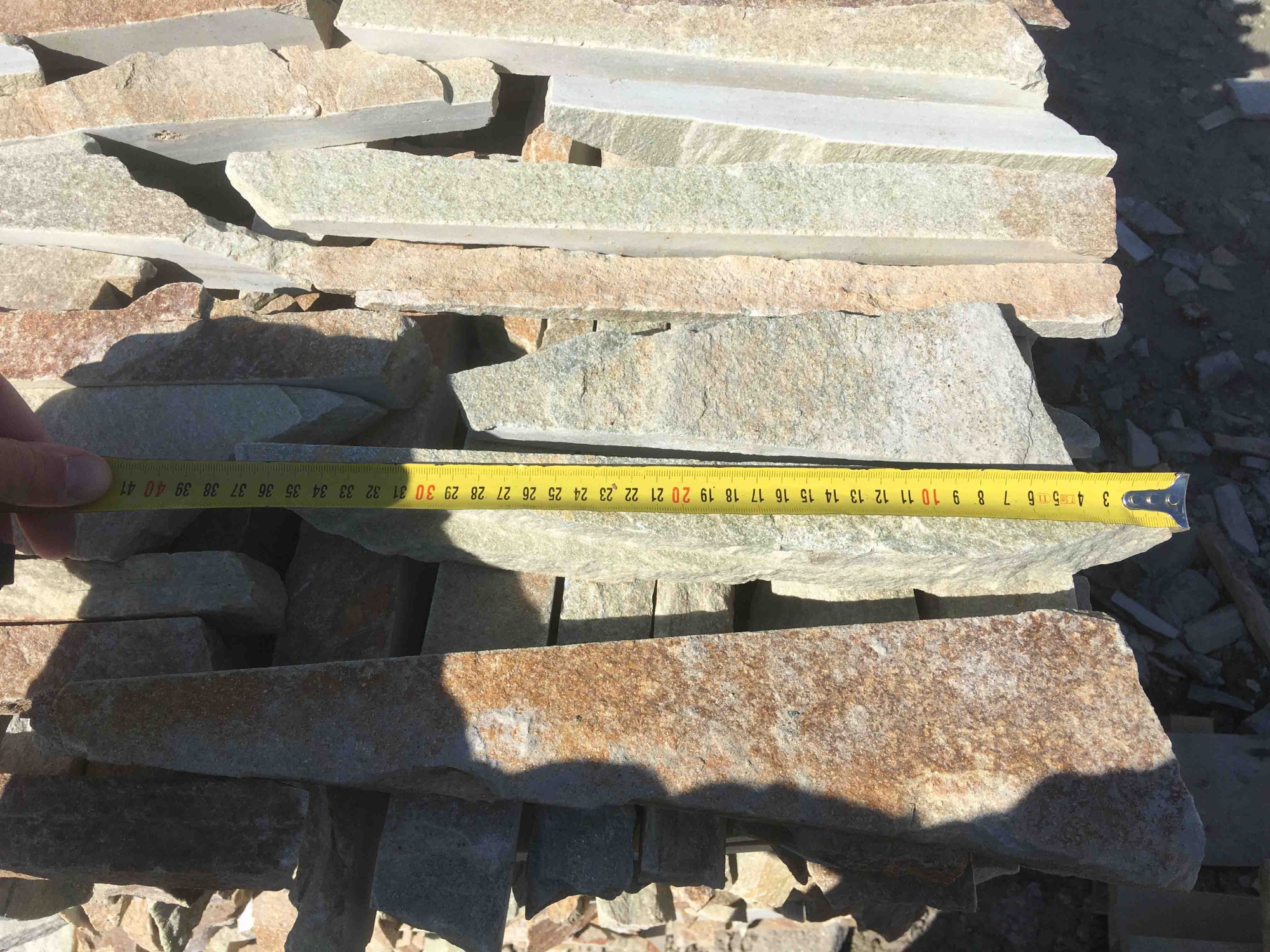 Горбушка златолит золотистый для облицовки купить в Белорецке