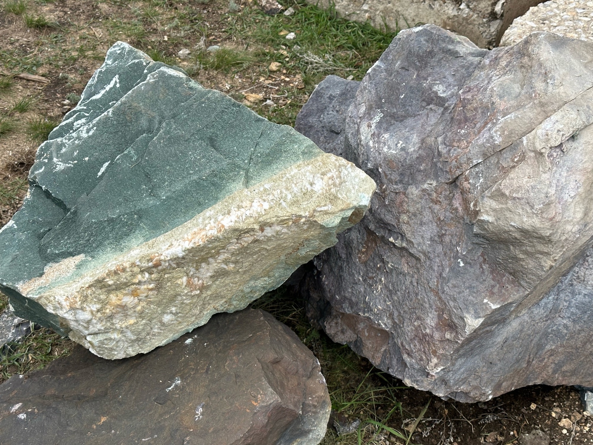 Камни для ландшафтного дизайна зелёные 10-60 килограмм купить в Белорецке