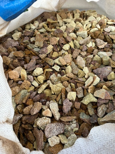 Златолит персиковый декоративная каменная крошка купить в Белорецке