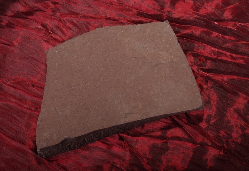 Плитняк лемезит бордовый для цоколя 1,5-2 см купить в Белорецке