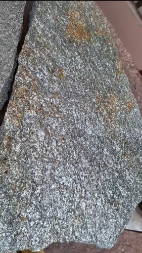 Плитняк златолит серебристый для цоколя, отмостки купить в Белорецке