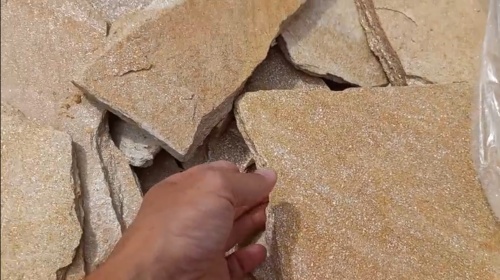 Плитняк златолит жёлтый золотистый для отмостки купить в Белорецке