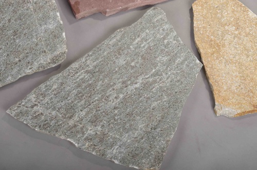 Плитняк златолит Уральский для цоколя, отмостки купить в Белорецке