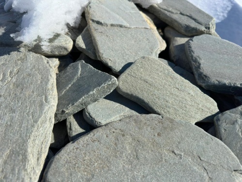 Плитняк златолит зелёный галтованный для фасада купить в Белорецке