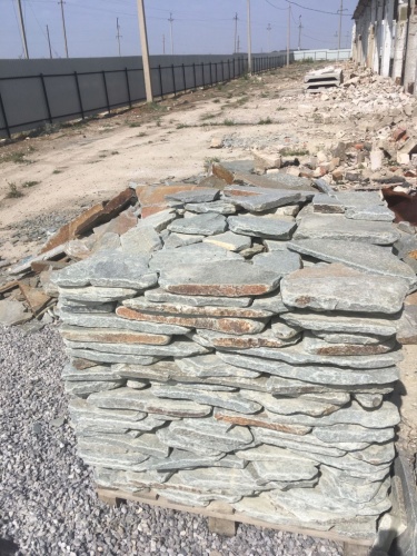 Златолит серебристый галтованный для лестниц купить в Белорецке